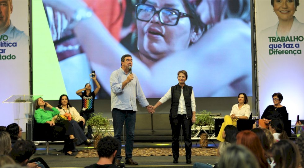 Em evento com mais de mil mulheres, Riedel e Tereza destacam importância da voz feminina