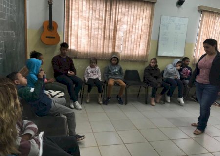 Rede municipal de ensino aborda inclusão de alunos com transtorno do espectro autista na escola regular