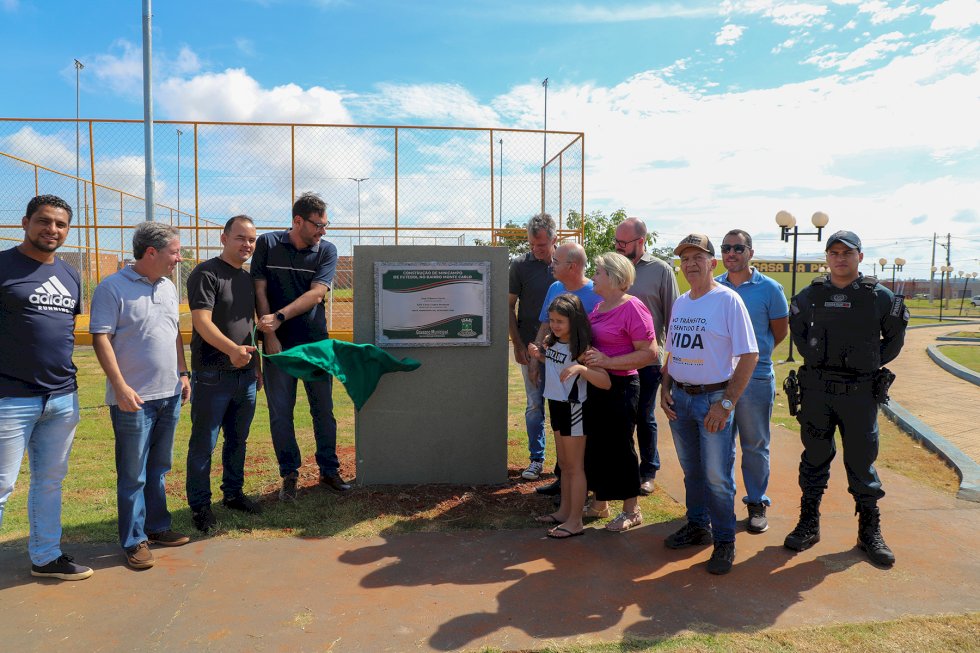 Prefeitura inaugura Minicampo de Futebol e restauração do Estádio Andradão