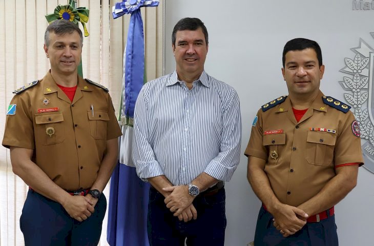 Governador dá posse ao novo comandante e subcomandante do Corpo de Bombeiros