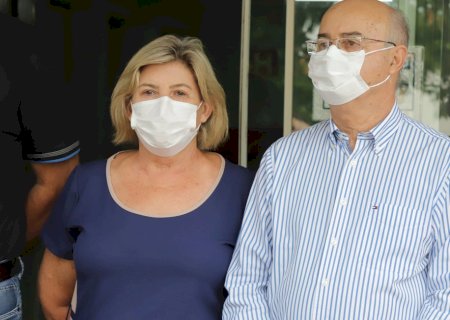 Prefeito e vereadores entregam Autoclave Hospitalar ao HR de Nova Andradina