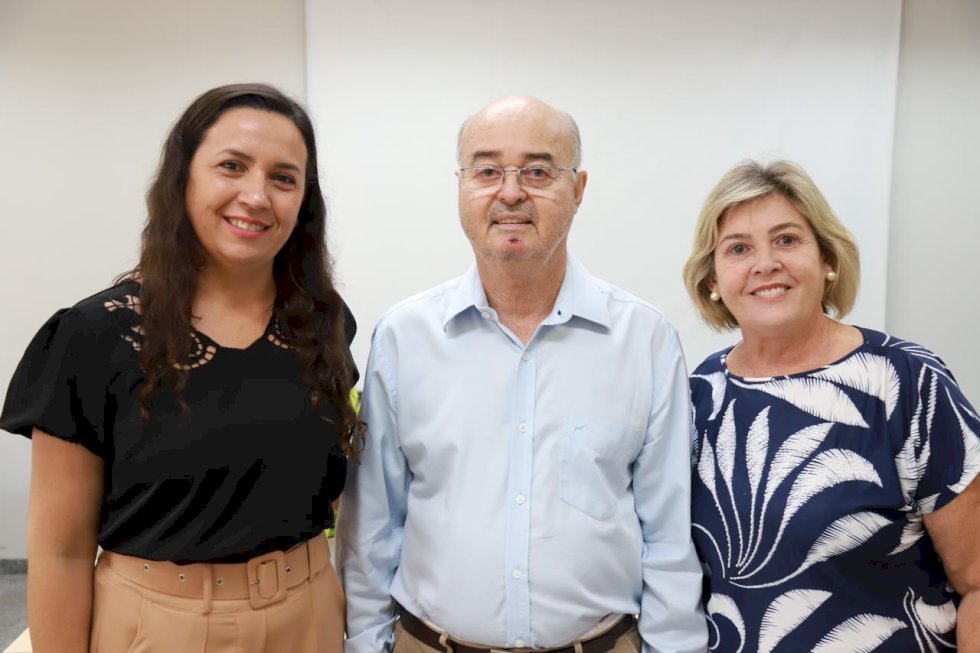 Governo Municipal dá posse a Juliana Lopes, nova titular da SEMADI
