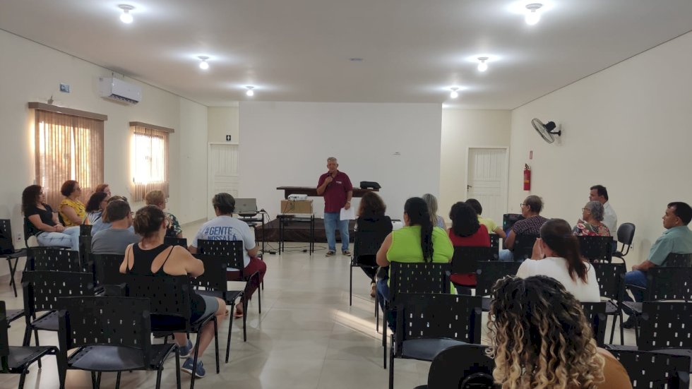 Simted reúne professores e administrativos para discutir pauta de reivindicações