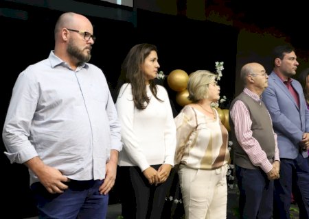 Incentivo à maternidade e apoio às famílias marcam abertura do 'Agosto Dourado' em Nova Andradina
