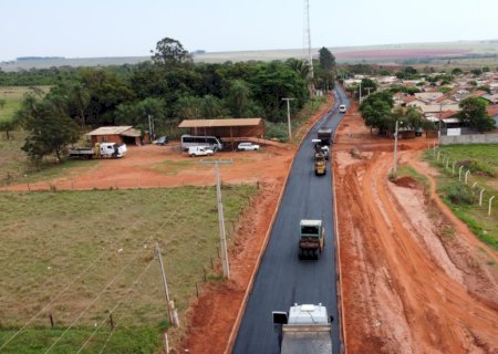 Asfalto muda a cara das 'antigas boiadeiras' do Argemiro Ortega