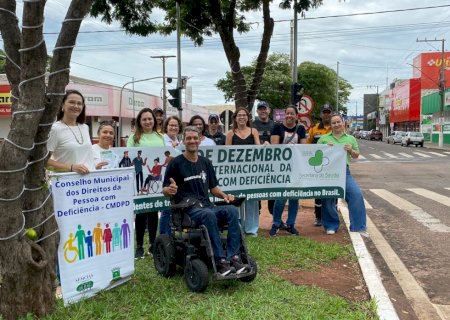Blitz educativa conscientiza sobre prevenção de acidentes e deficiências no trânsito